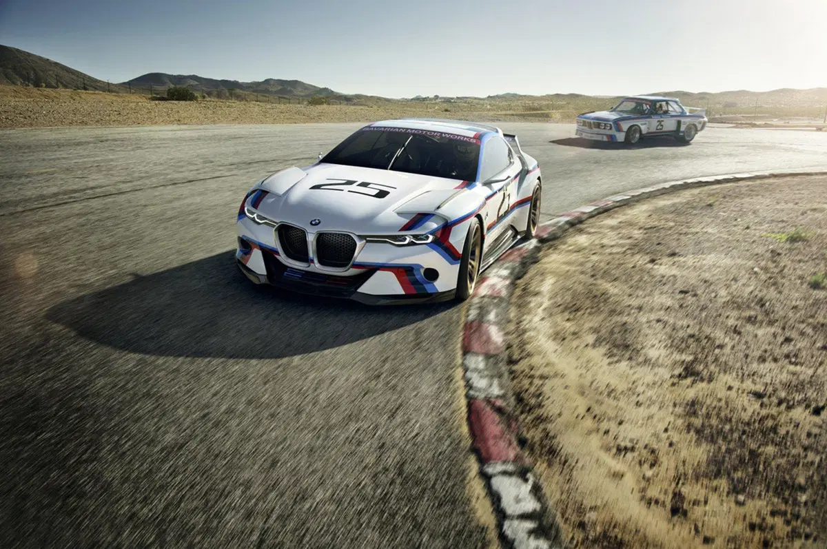 BMW 3.0 CSL Hommage R: abito da corsa per Pebble Beach (14)