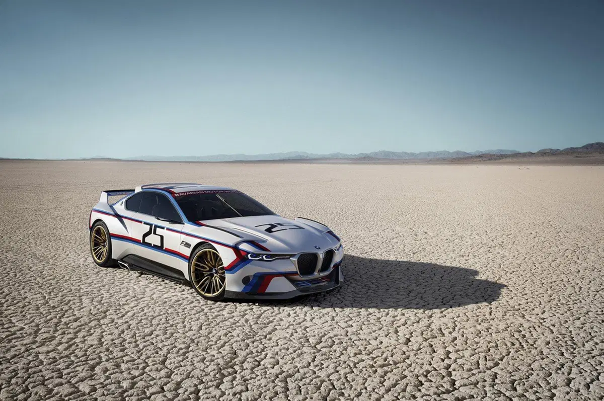 BMW 3.0 CSL Hommage R: abito da corsa per Pebble Beach (18)