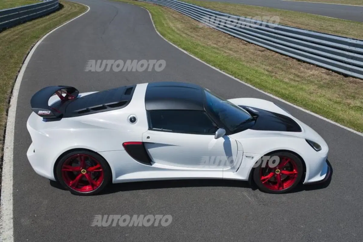 Lotus Exige 360 Cup, va su strada ma nasce in pista (3)