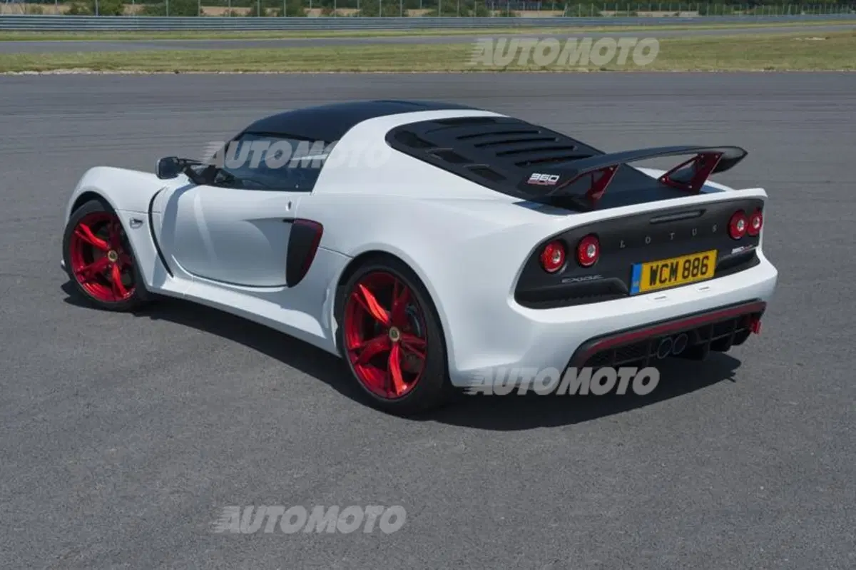 Lotus Exige 360 Cup, va su strada ma nasce in pista (4)
