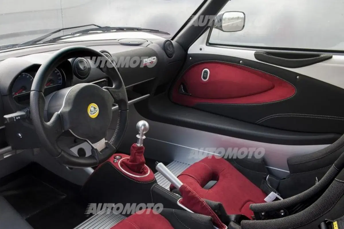 Lotus Exige 360 Cup, va su strada ma nasce in pista (9)
