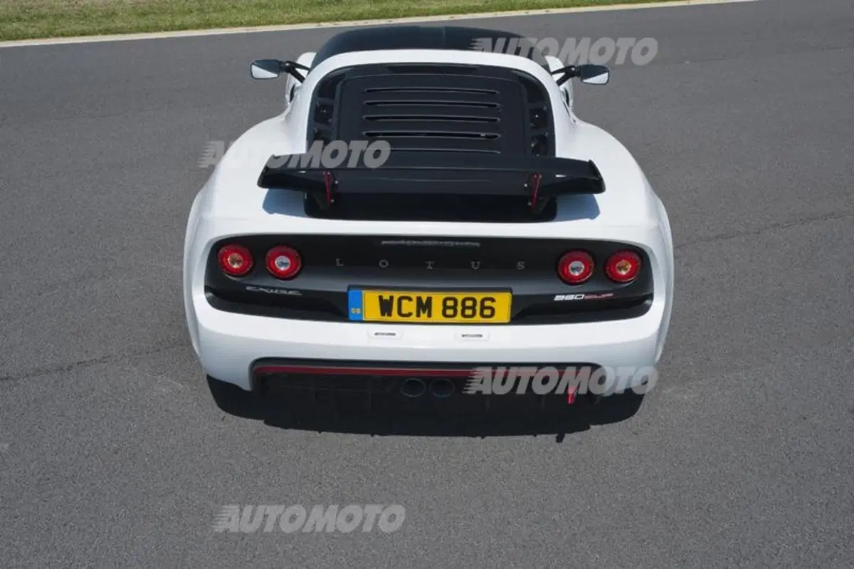 Lotus Exige 360 Cup, va su strada ma nasce in pista (10)