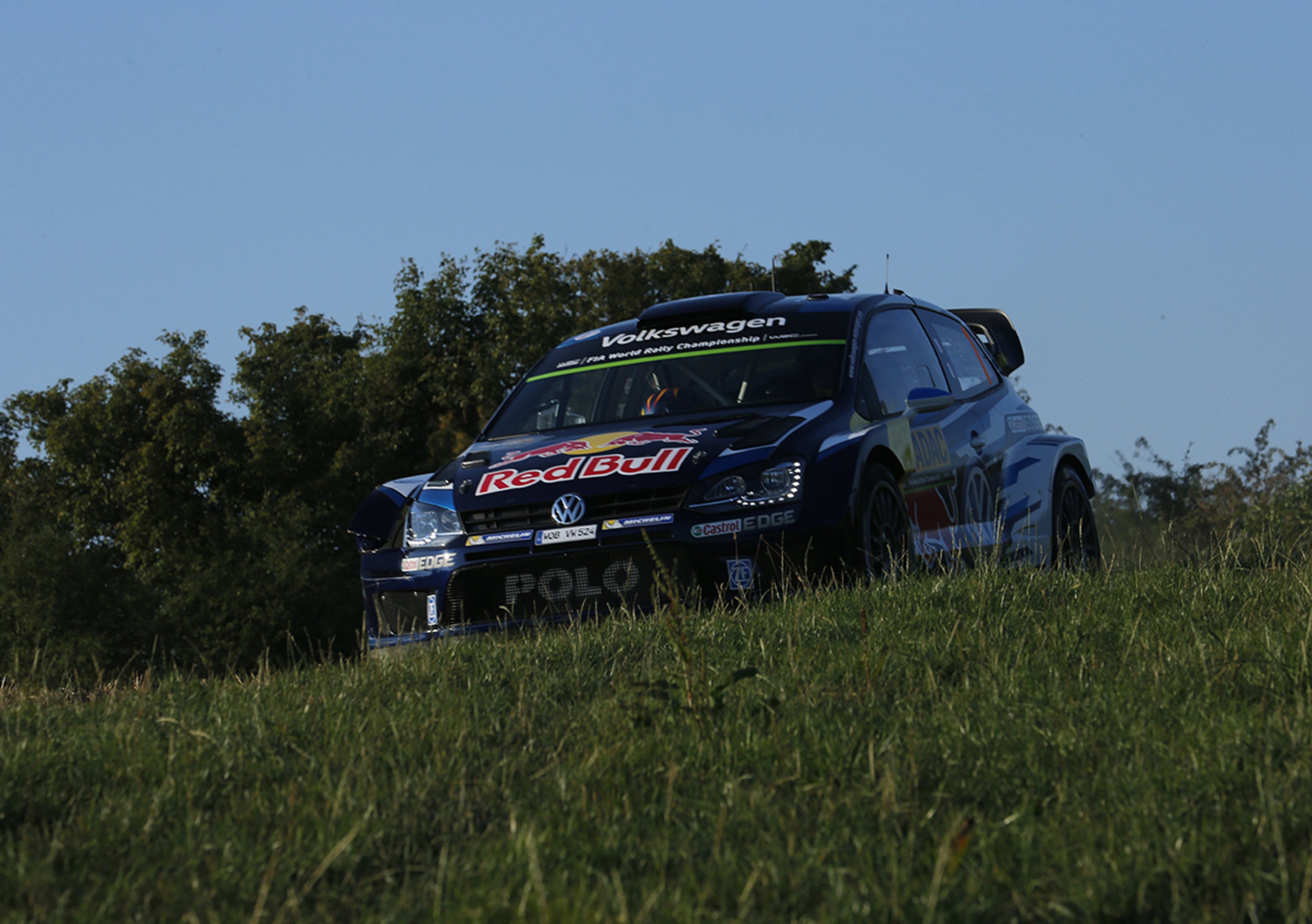 WRC di Germania, day 1. Sottovoce: Ogier, Latvala, Mikkelsen. Volkswagen