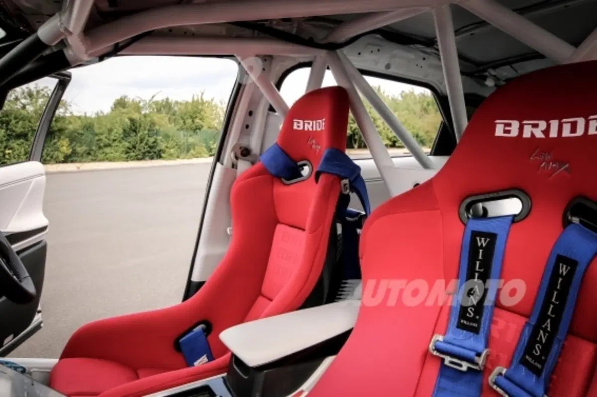 Una Toyota Mirai a idrogeno nel WRC! (4)