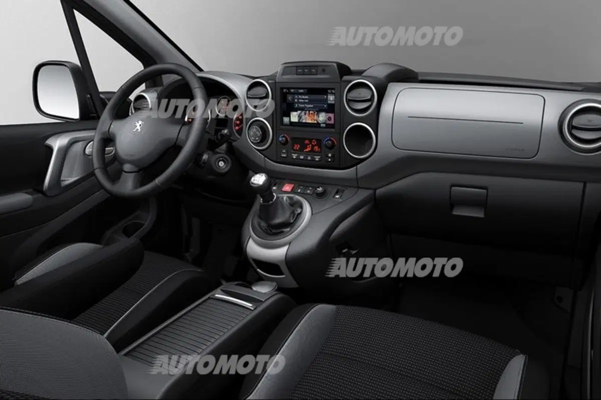 Peugeot Partner Tepee restyling (11)
