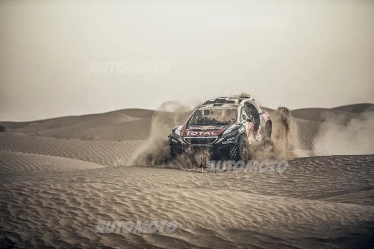 Dakar 2016. Intanto Peugeot schiera due 2008 DKR in Cina (3)