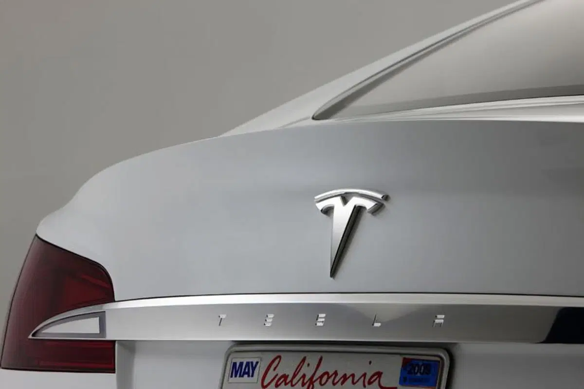 Tesla Model S, è record di autonomia con 728 km [VIDEO] (8)