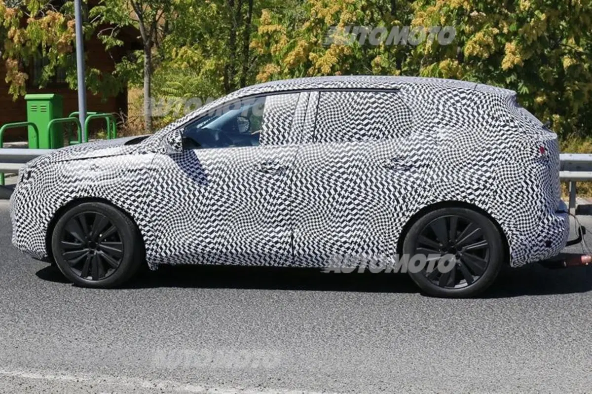 Peugeot 3008, la prossima generazione sarà più SUV (3)