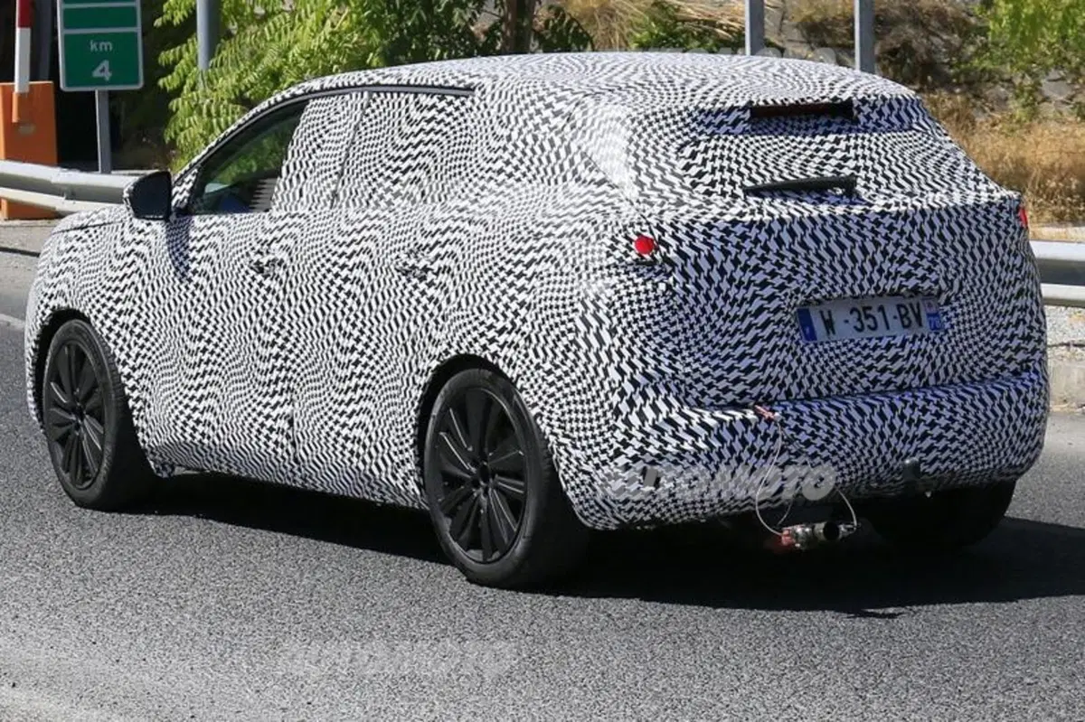 Peugeot 3008, la prossima generazione sarà più SUV (5)