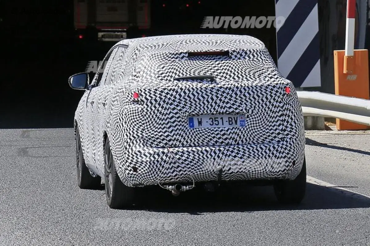 Peugeot 3008, la prossima generazione sarà più SUV (7)