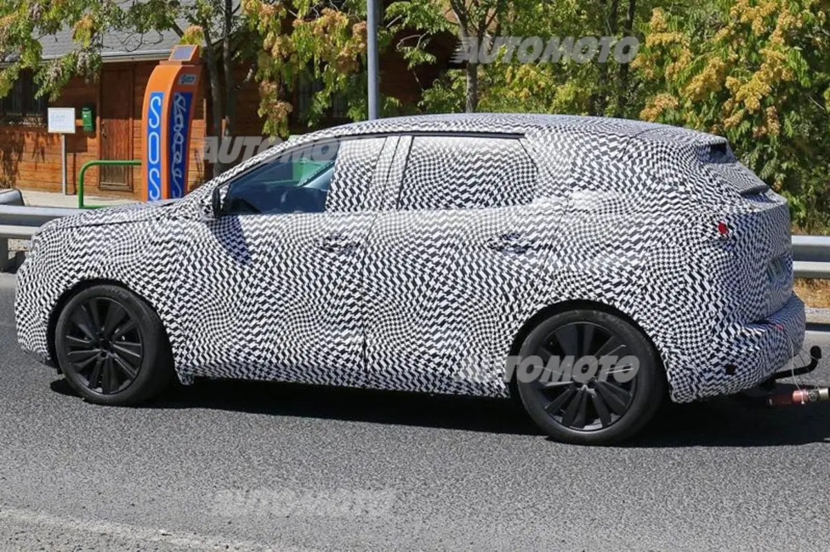 Peugeot 3008, la prossima generazione sarà più SUV (9)