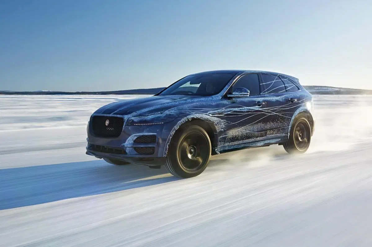 Jaguar F-Pace: promette nuovi standard di guidabilità per la categoria (3)