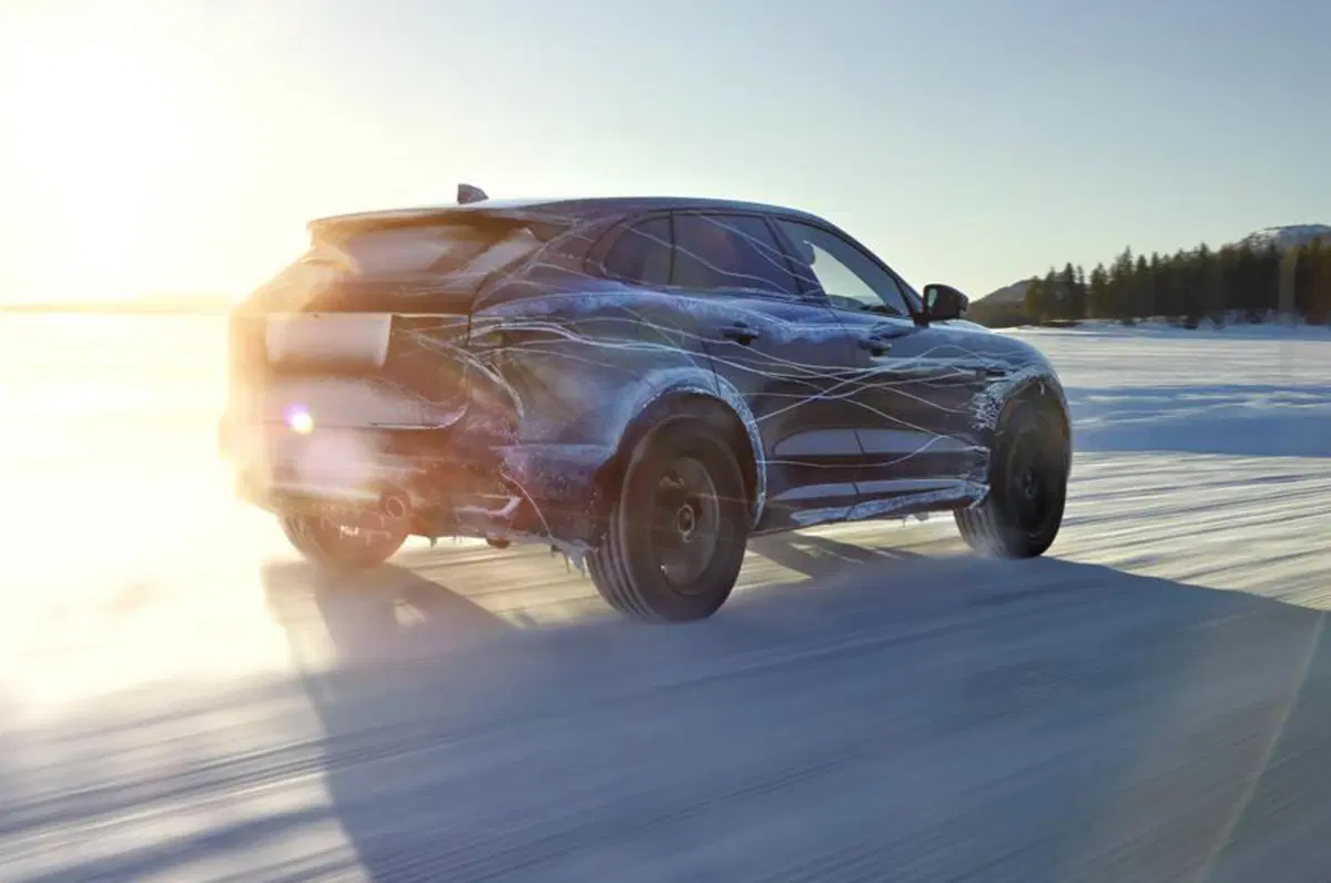 Jaguar F-Pace: promette nuovi standard di guidabilità per la categoria (4)