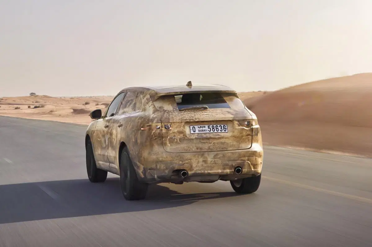 Jaguar F-Pace: promette nuovi standard di guidabilità per la categoria (8)