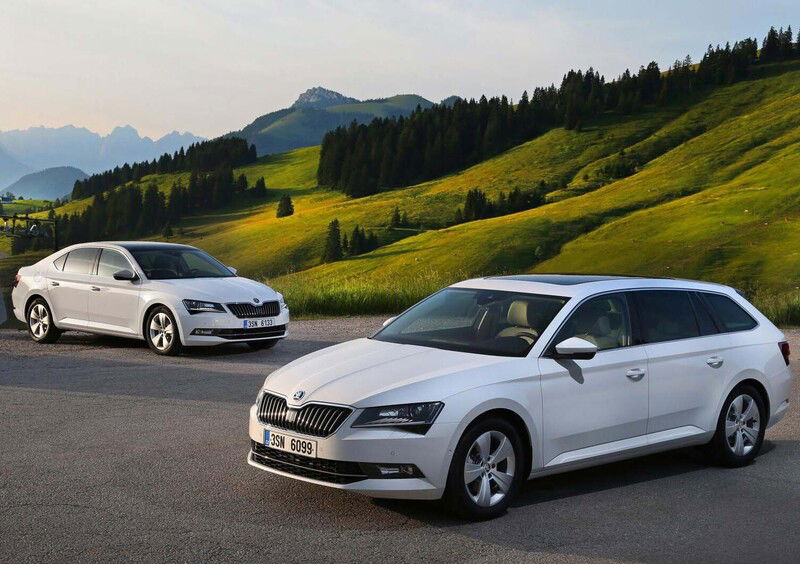 Skoda Superb GreenLine: fino a 1.780 km con un pieno