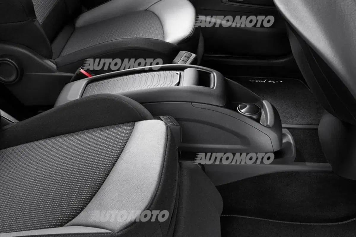 Citroen C4 Picasso 1.6 BlueHDi EAT6 (17)