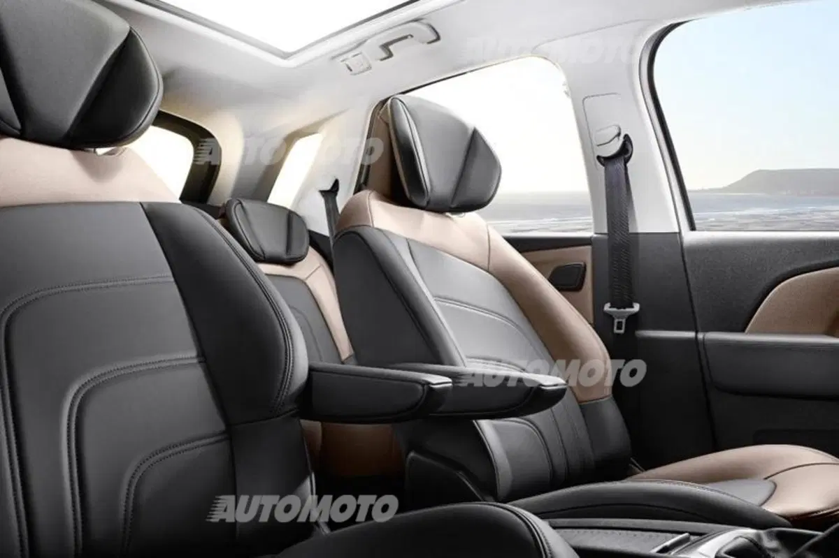 Citroen C4 Picasso 1.6 BlueHDi EAT6 (21)