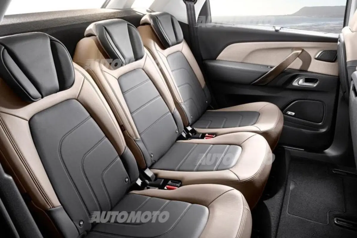 Citroen C4 Picasso 1.6 BlueHDi EAT6 (22)