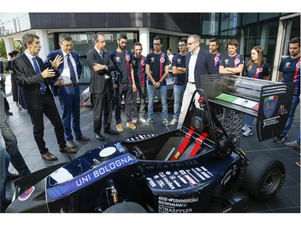 Lamborghini Squadra Corse partner di UniBo Motorsport nel campionato Formula SAE (2)
