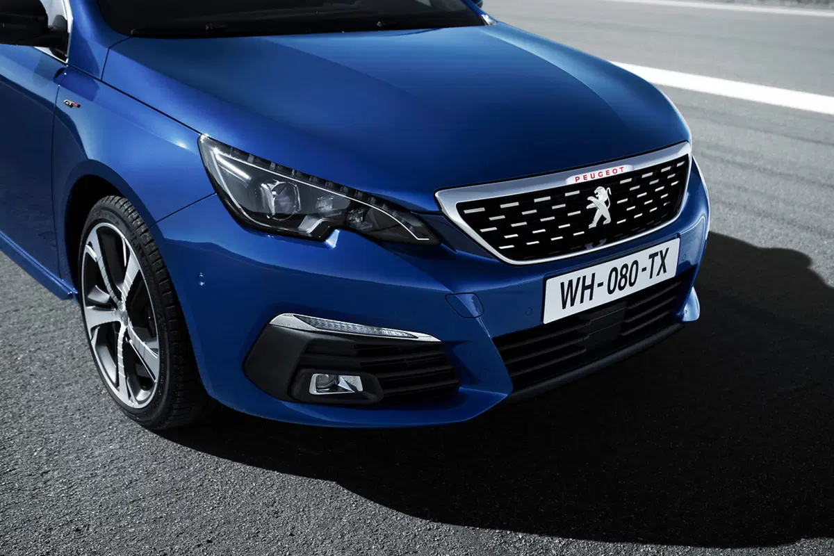 Peugeot 308 restyling 2017, tante novità: look, tecnologia, motore [Video primo test]