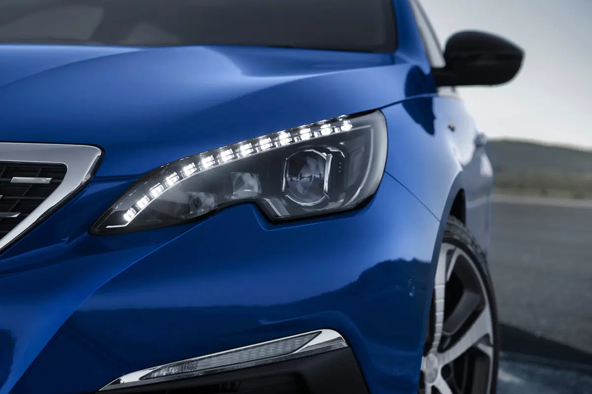 Peugeot 308 restyling 2017, tante novità: look, tecnologia, motore [Video primo test] (9)