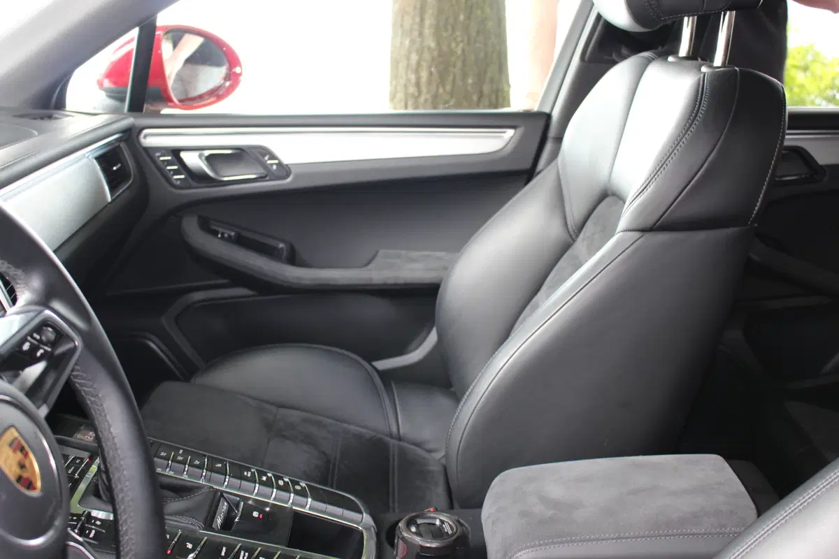 Porsche Macan GTS | Voce da urlo, divertimento puro (11)