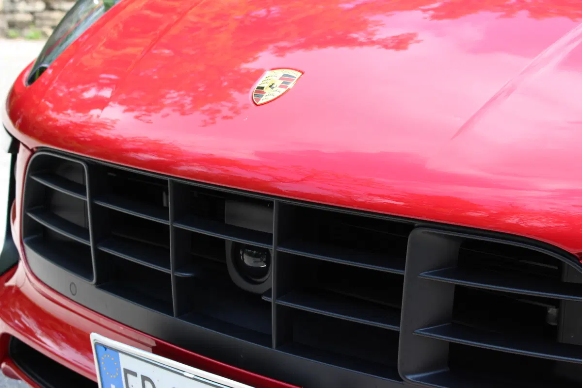 Porsche Macan GTS | Voce da urlo, divertimento puro (8)