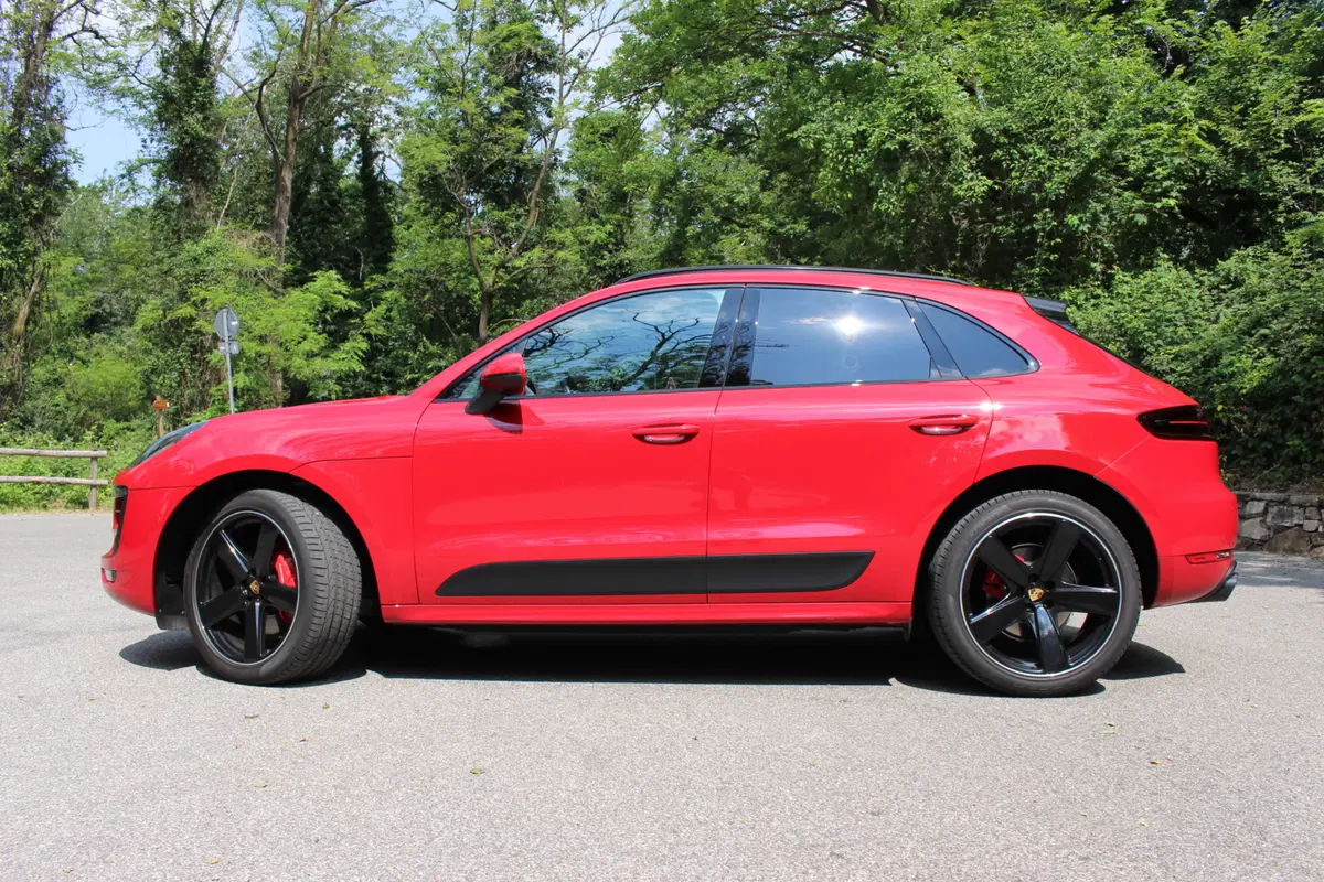 Porsche Macan GTS | Voce da urlo, divertimento puro (2)