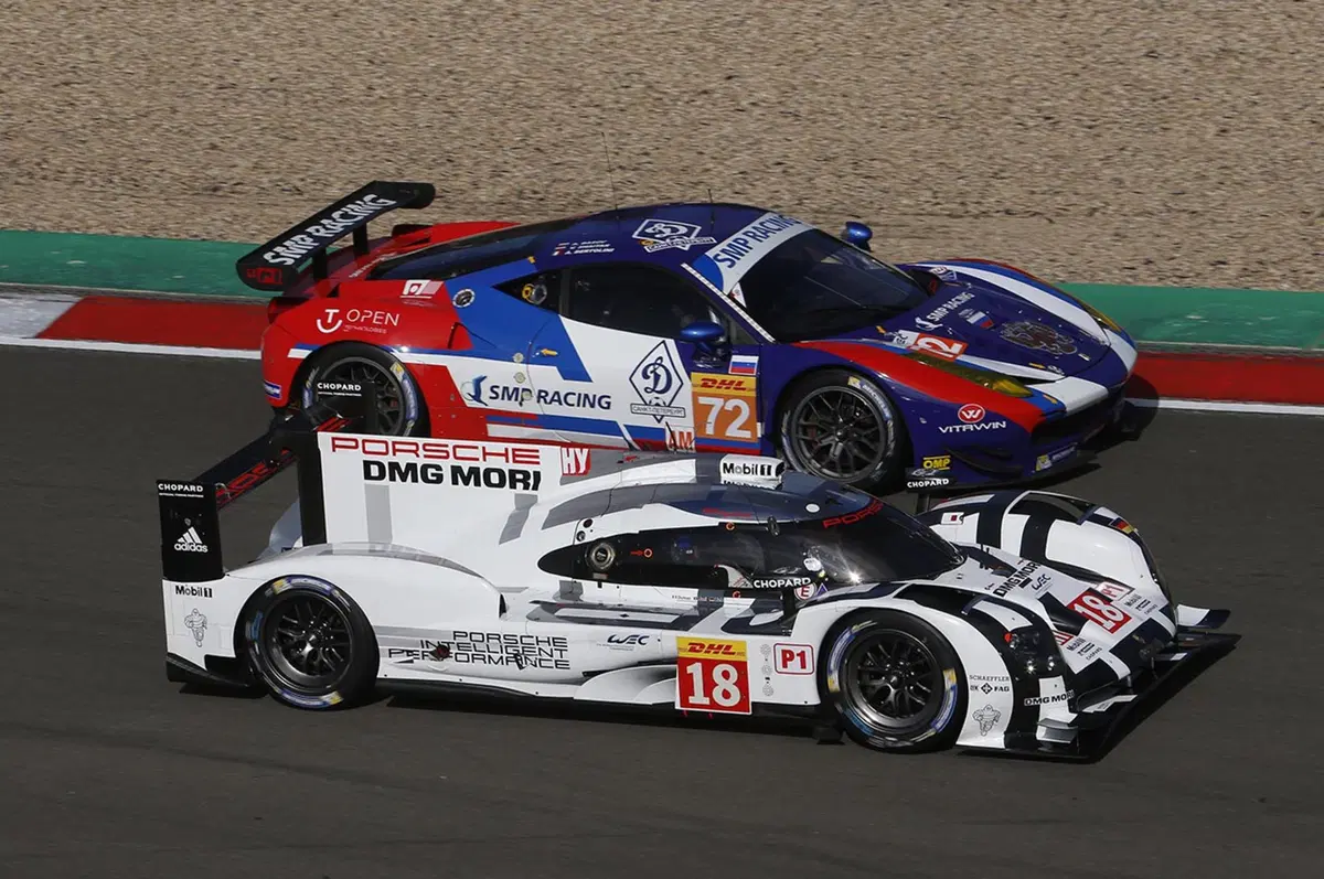 WEC Nurburgring, Qualifiche: doppietta Porsche, terza l’Audi (12)