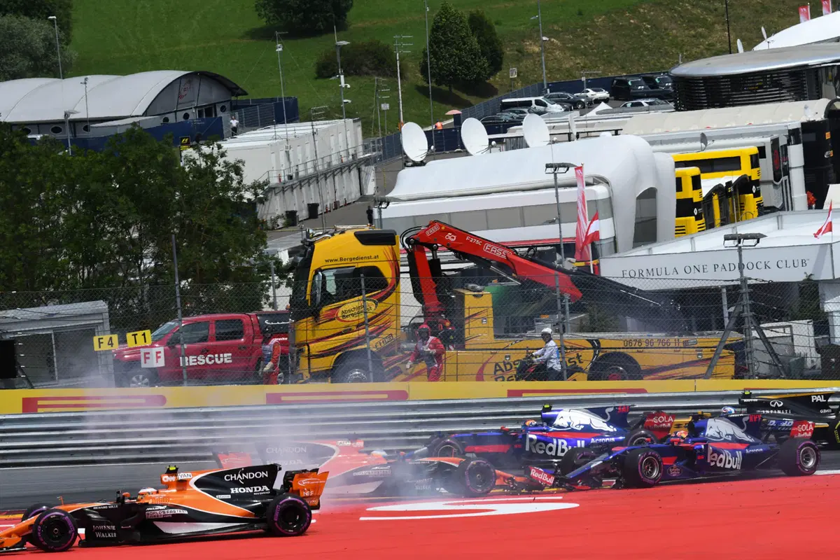 F1, GP Austria 2017: vince Bottas. Secondo Vettel (30)