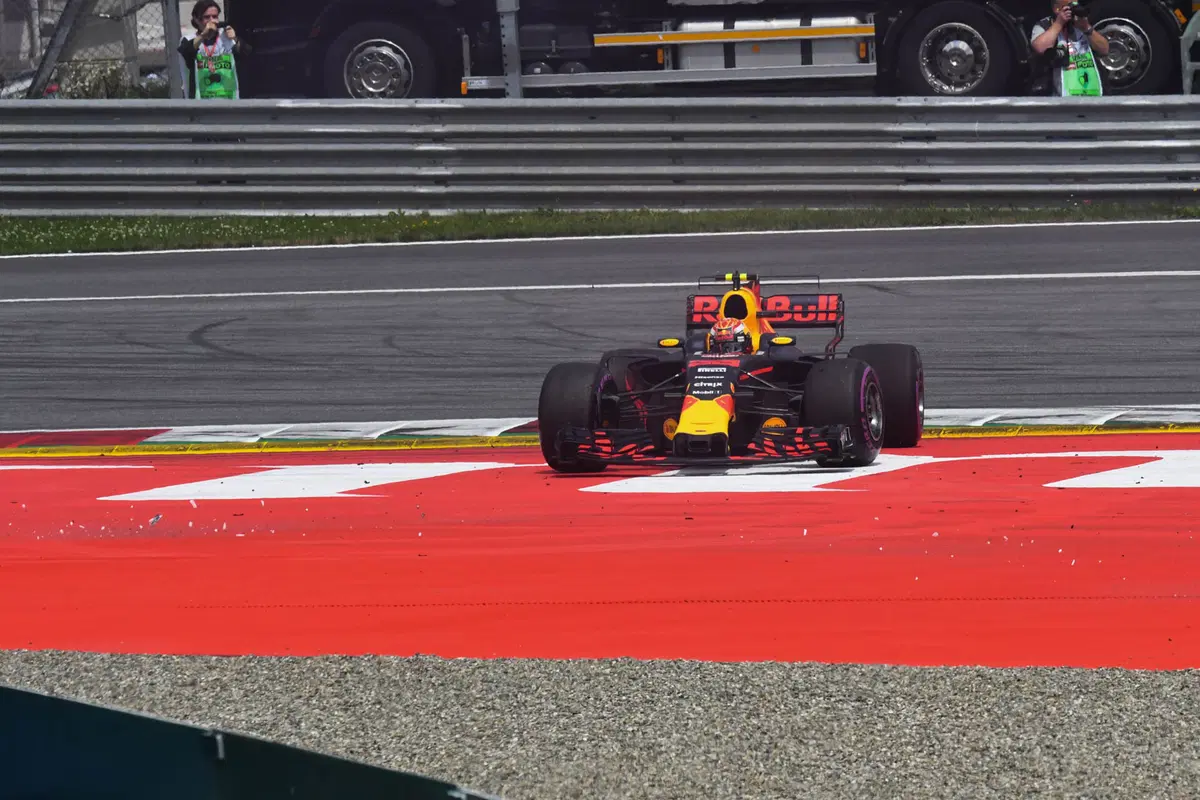 F1, GP Austria 2017: vince Bottas. Secondo Vettel (23)