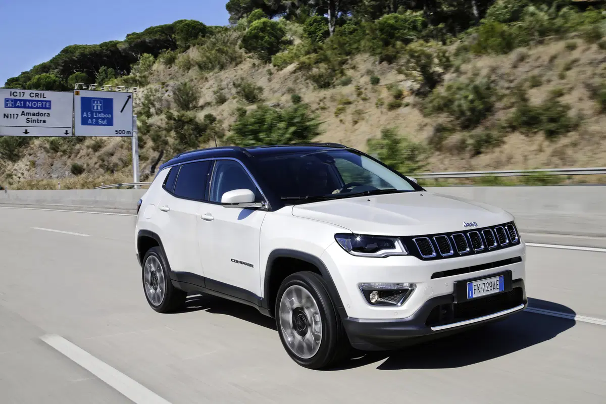 Jeep Compass 2017, attacco USA al mondo degli euro SUV [Video] (7)