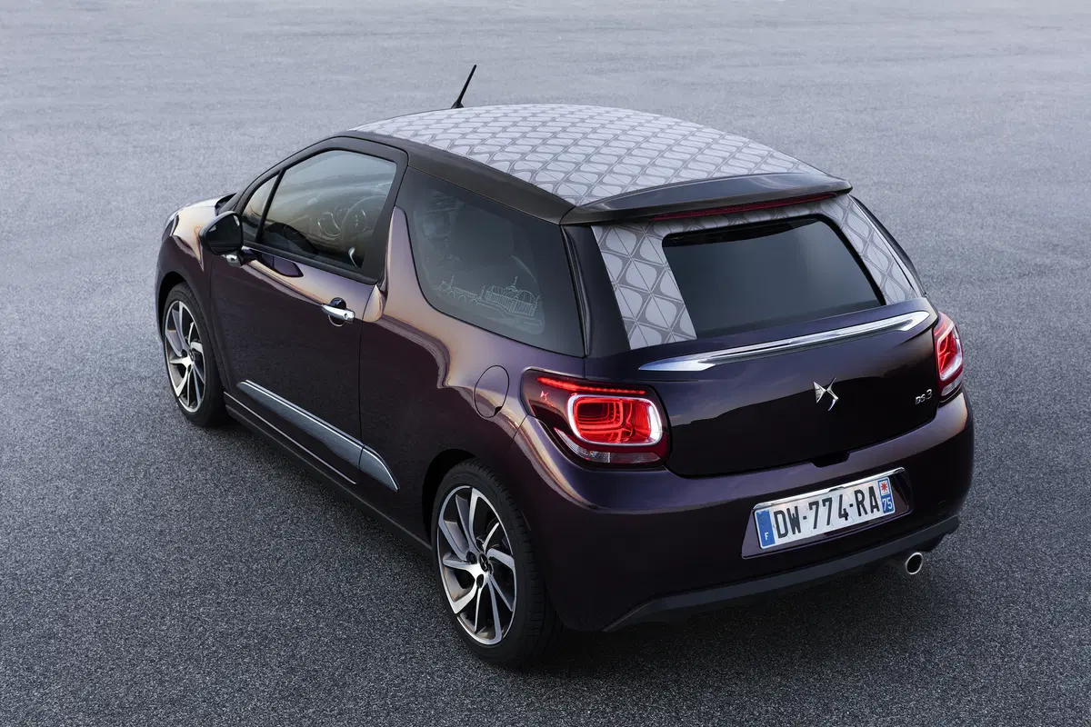 DS3 cabrio, refresh per la compatta sportiva francese (3)