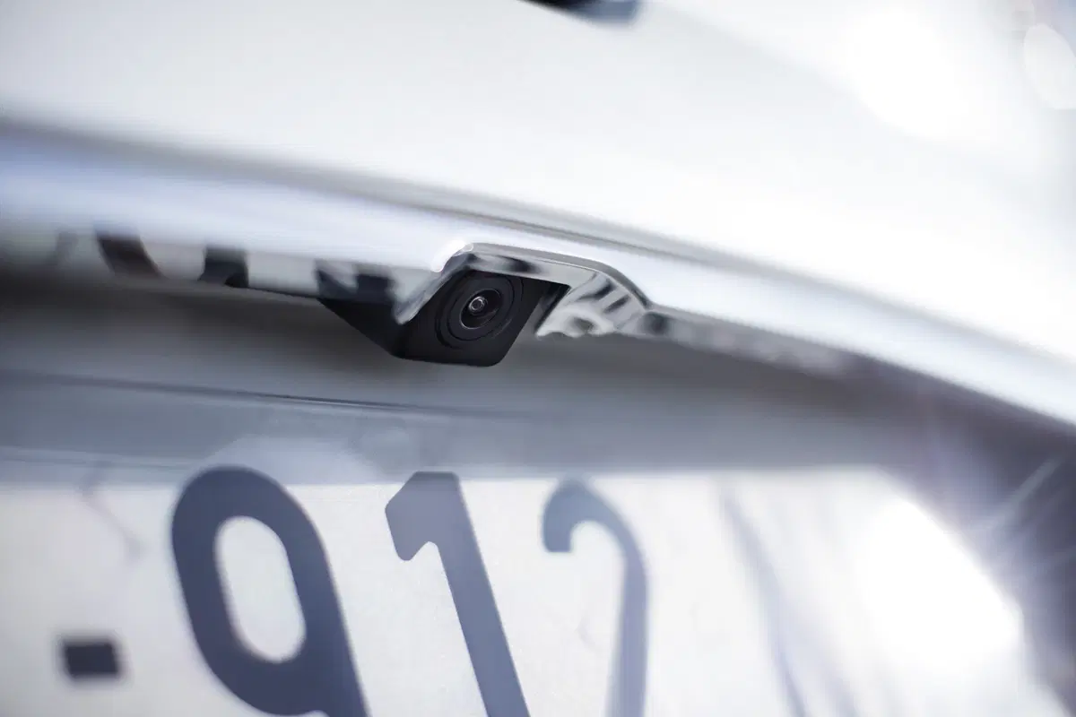 DS3 cabrio, refresh per la compatta sportiva francese (16)