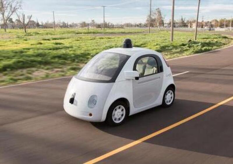 La bici a scatto fisso fa impazzire la Google Car