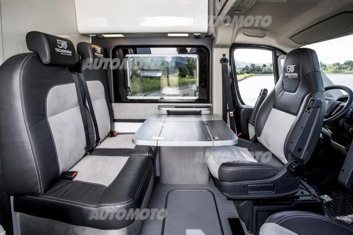 Fiat Ducato 4x4 Expedition: quando il camper è inarrestabile [Video] (9)