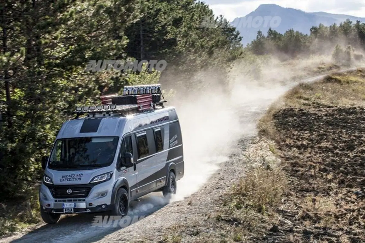 Fiat Ducato 4x4 Expedition: quando il camper è inarrestabile [Video] (12)