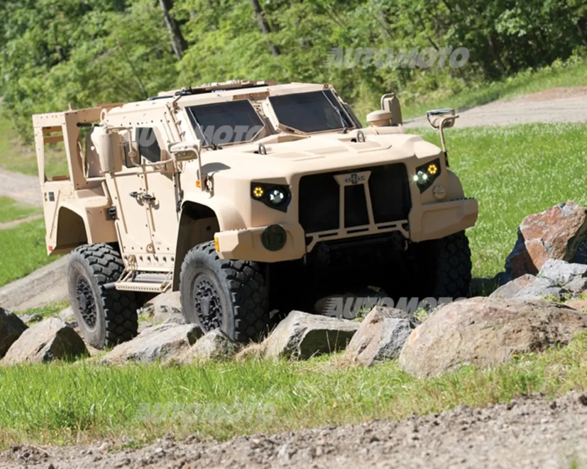 Oshkosh L-ATV, ecco il nuovo veicolo tattico dei Marines (9)