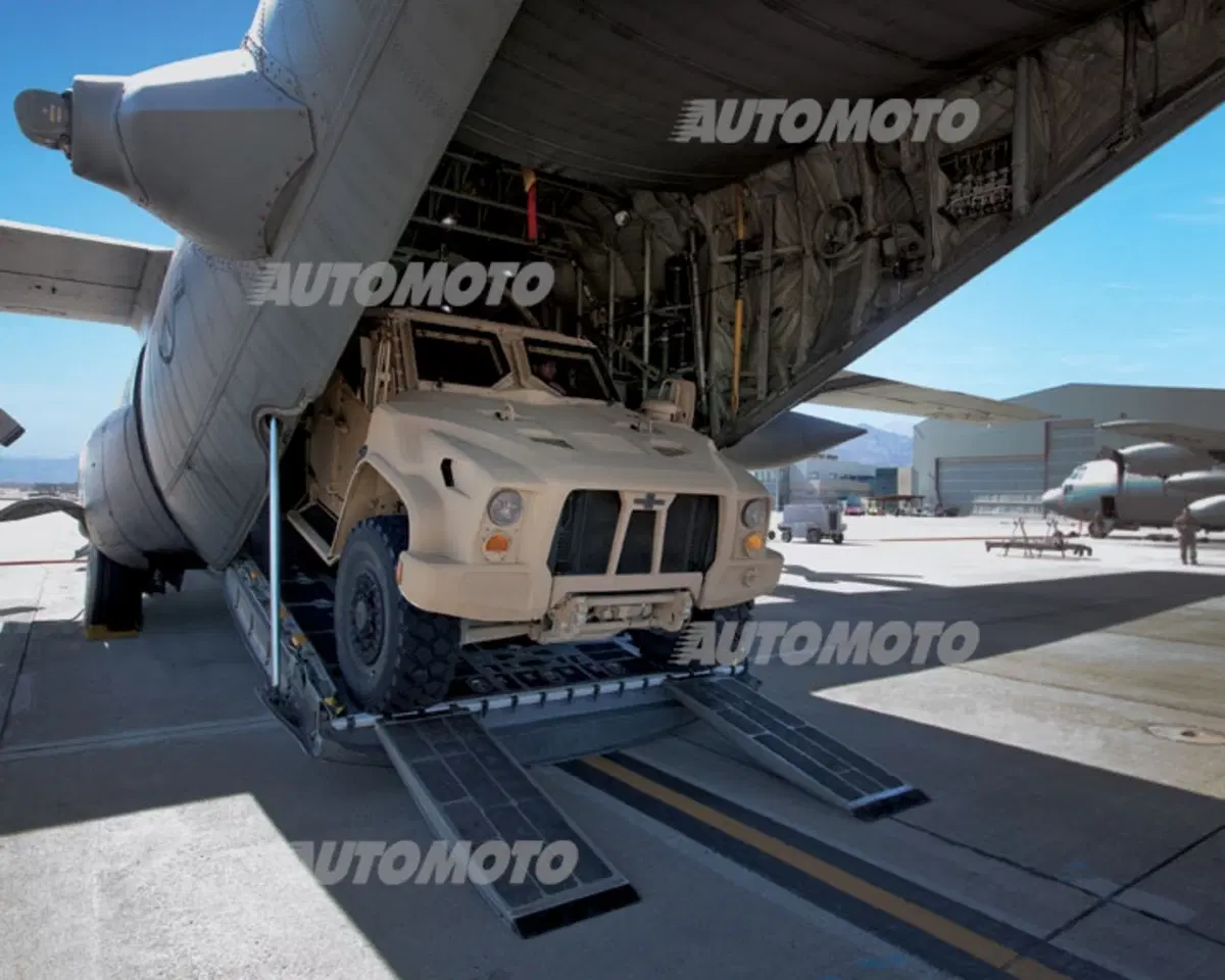 Oshkosh L-ATV, ecco il nuovo veicolo tattico dei Marines (16)