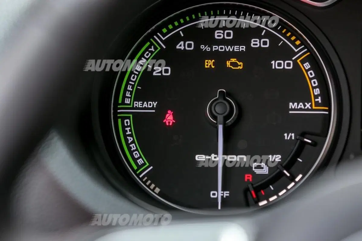 Audi A3 Sportback e-tron [VIDEO] (25)