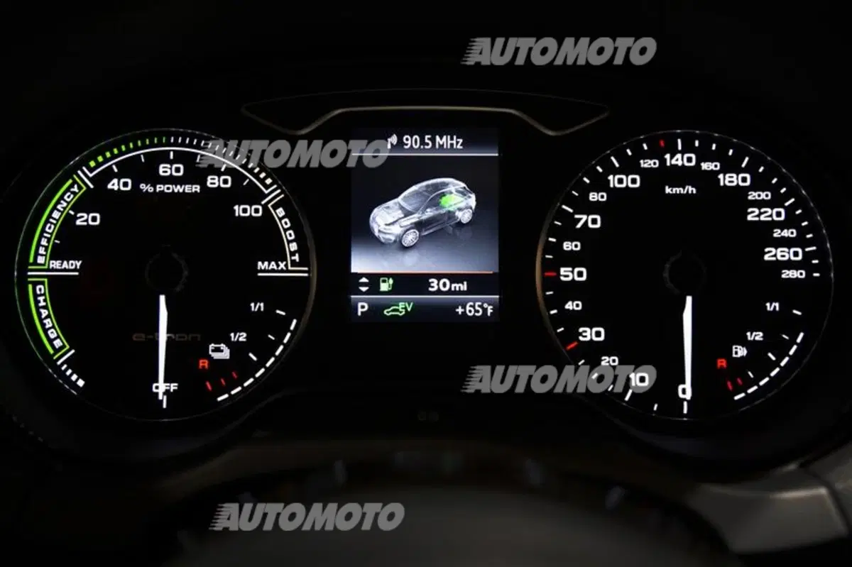 Audi A3 Sportback e-tron [VIDEO] (27)