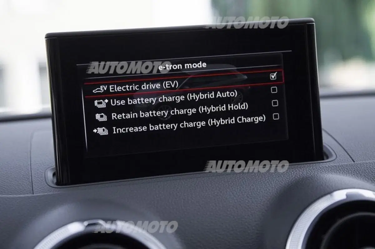 Audi A3 Sportback e-tron [VIDEO] (32)