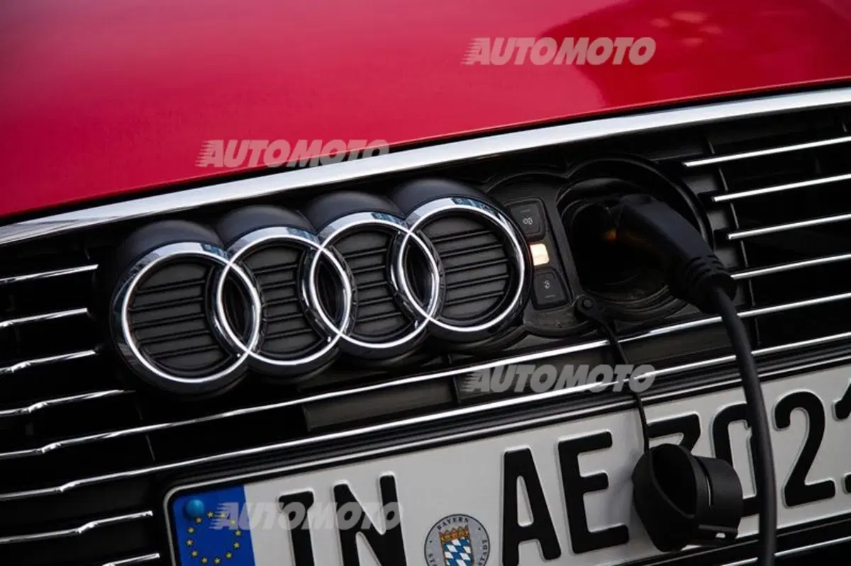 Audi A3 Sportback e-tron [VIDEO] (36)