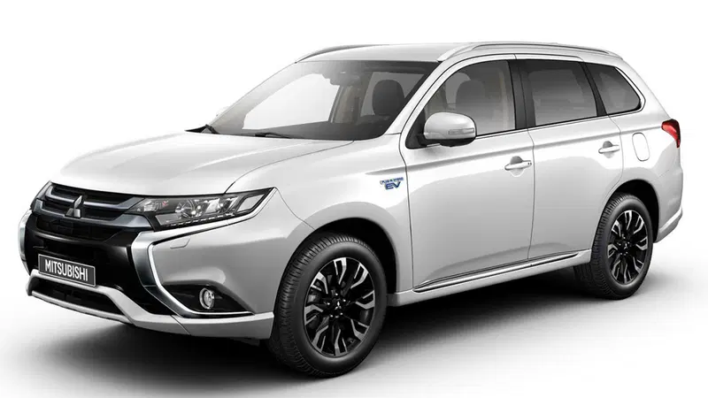 Mitsubishi Outlander PHEV: ecco il restyling della versione Plug In Hybrid