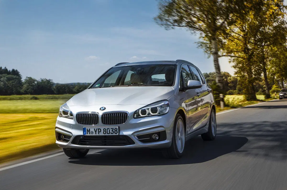 BMW 225xe: la Serie 2 Active Tourer diventa plug-in