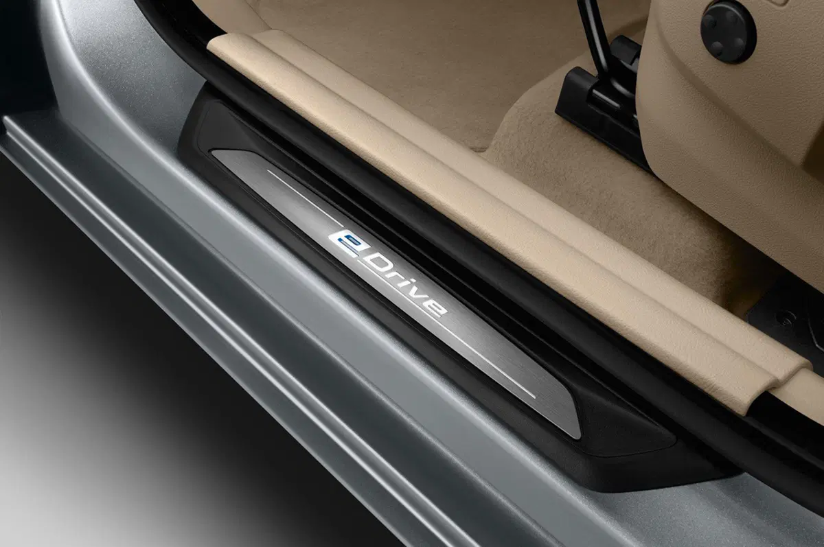 BMW 225xe: la Serie 2 Active Tourer diventa plug-in (4)