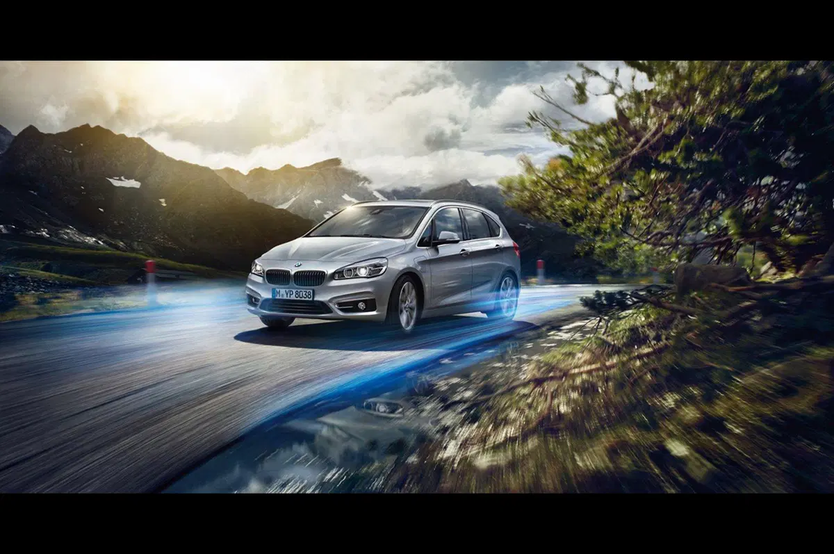 BMW 225xe: la Serie 2 Active Tourer diventa plug-in (7)