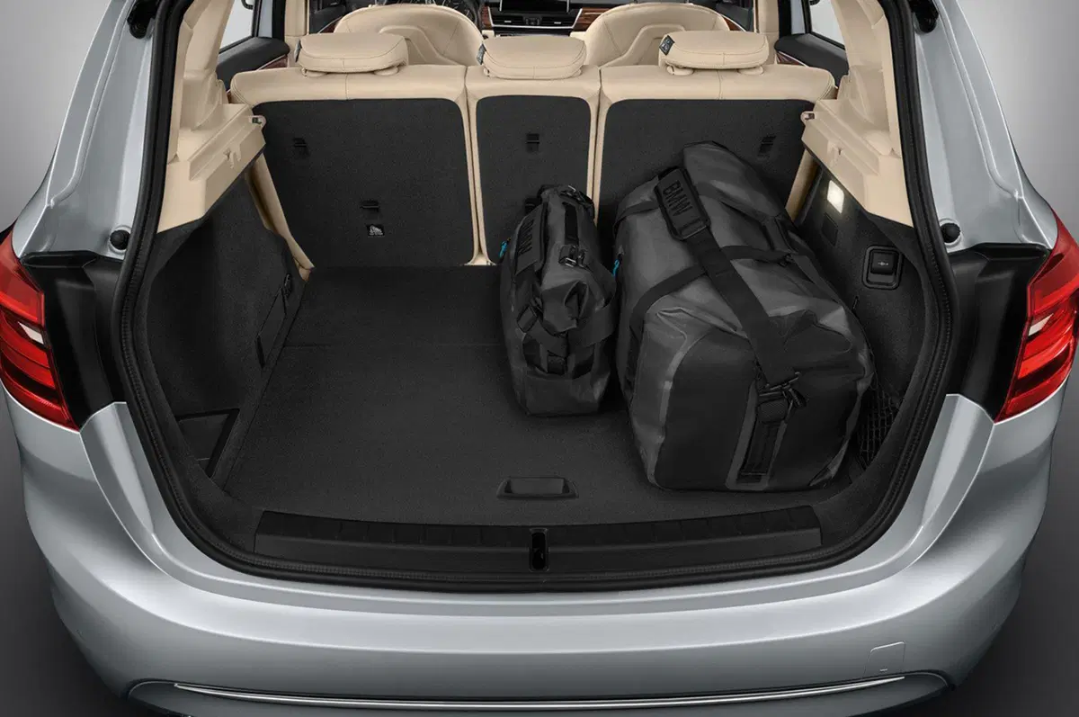 BMW 225xe: la Serie 2 Active Tourer diventa plug-in (11)