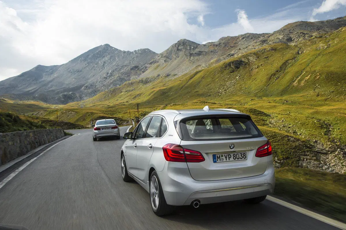 BMW 225xe: la Serie 2 Active Tourer diventa plug-in (19)
