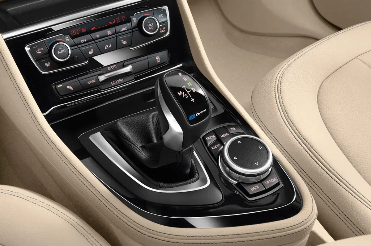 BMW 225xe: la Serie 2 Active Tourer diventa plug-in (24)